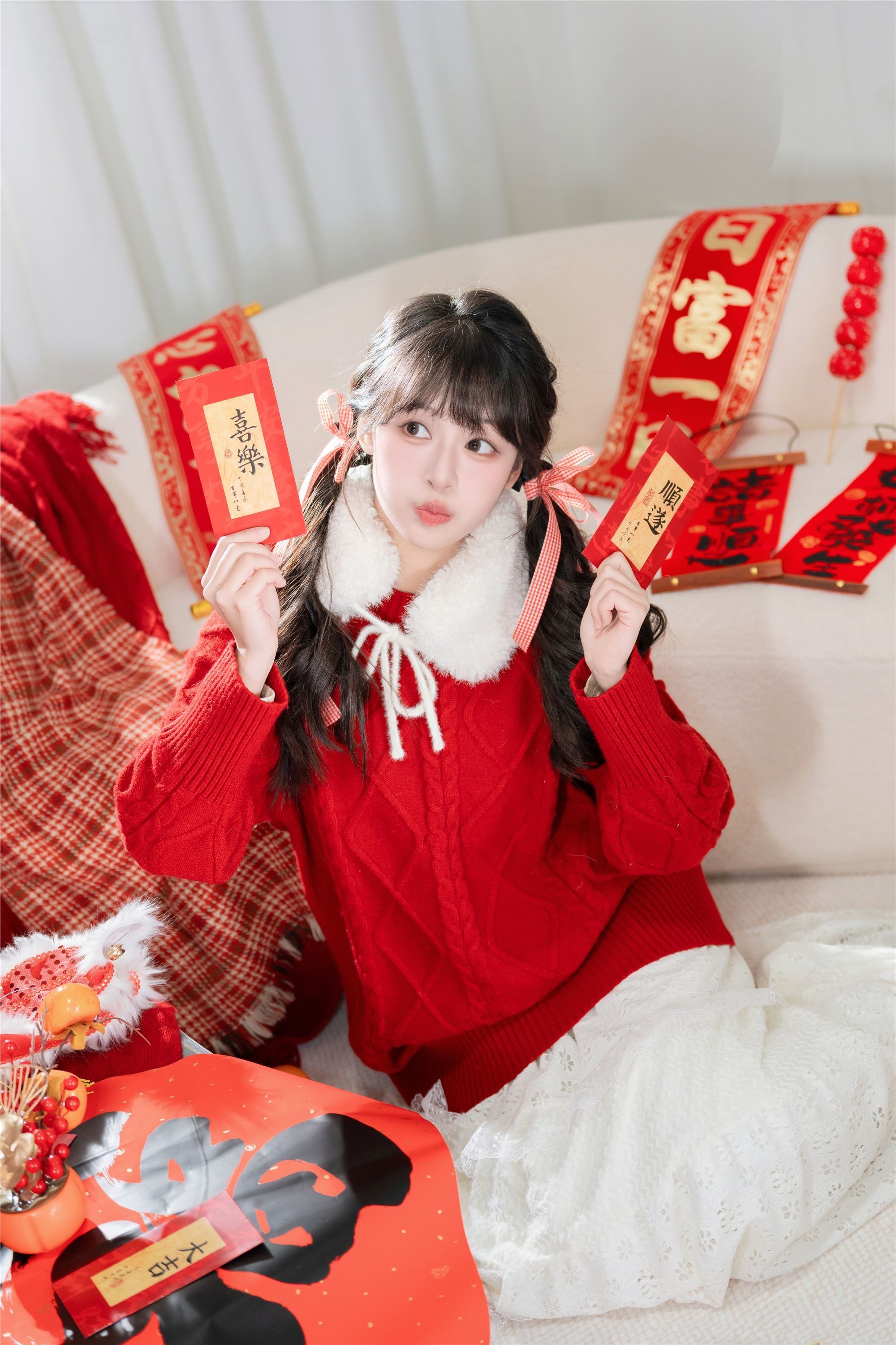 YITUYU艺图语 2025.01.14 居家新年照 夏芋小年